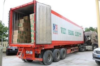“Túyt còi” xe đầu kéo chở gần 17.000 sản phẩm nghi nhập lậu qua Quảng Bình trong đêm
