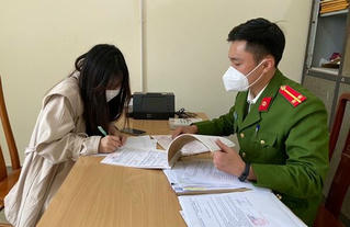 Xử phạt nữ F0 từ TP. Hồ Chí Minh về Quảng Bình ‘vô tư’ đi ăn uống, đi bar