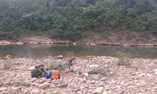 Phát hiện thi thể nam thanh niên 9X đuối nước sau khi đi thả lưới ở khe nước