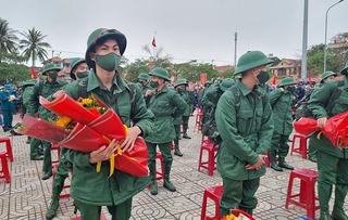 Gần 1.200 thanh niên Quảng Bình hăng hái lên đường nhập ngũ