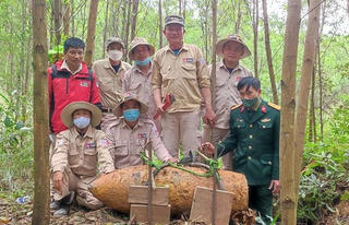 Xử lý thành công quả bom nặng gần 340kg vừa phát hiện ở Quảng Bình