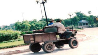 Hàng ngàn xe công nông vẫn hoạt động