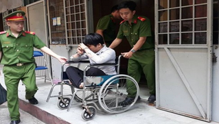 Lương tâm thức tỉnh, trộm cả két sắt rồi đóng gói mang đến đồn công an trả lại 