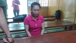 Đâm chết chồng vì bị hành hung giữa đêm