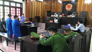 Hai đối tượng “to gan” trộm tàu thủy, lái từ Hải Dương sang Hải Phòng để bán