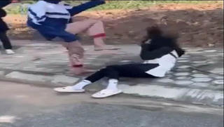 Nữ sinh ở Hải Dương bị bạn đánh dã man, công an 'vào cuộc'