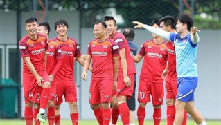 Tuyển Việt Nam tiếp tục bỏ xa Thái Lan, đứng đầu khu vực trên bảng xếp hạng FIFA