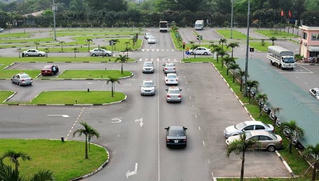 Không có chuyện “Tăng phí thi giấy phép lái xe lên 30 triệu đồng” 