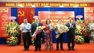 Hà Nội công bố quyết định thành lập hai Đảng bộ phường mới