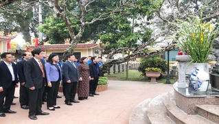 Dâng hương tưởng nhớ Bí thư Thành ủy Hà Nội đầu tiên