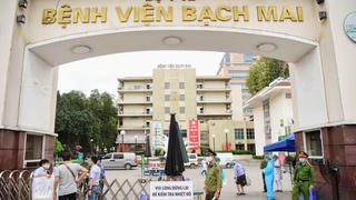 Bệnh viện Bạch Mai đề xuất cho bác sỹ đã âm tính được quay lại làm việc