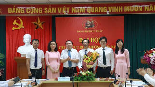 Chi bộ Cục Bồi thường Nhà nước: Nêu cao trách nhiệm phối hợp trong thực hiện các nhiệm vụ