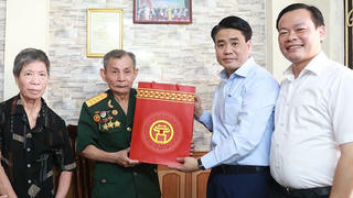 Chủ tịch Hà Nội yêu cầu chú trọng công tác an sinh xã hội, đền ơn đáp nghĩa