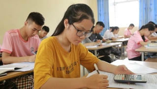 Hà Nội yêu cầu phụ huynh không tập trung tại cổng trường trong kỳ thi tốt nghiệp THPT