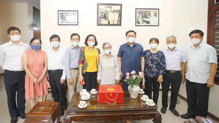 Tri ân Chủ tịch Quốc hội khóa VIII Lê Quang Đạo