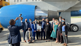 Kết thúc tốt đẹp chuyến thăm Việt Nam của nữ Phó Tổng thống Mỹ đầu tiên