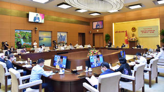 Nghe chuyên gia hiến kế chính sách dài hơi cho phát triển kinh tế hậu COVID-19