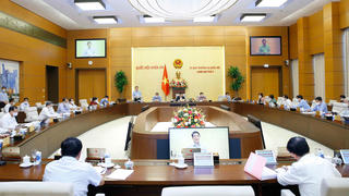 Làm rõ lý do phải lùi thời điểm cải cách tiền lương