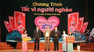 Chăm lo tốt hơn cho người nghèo, nhất là những người ảnh hưởng thiên tai, dịch bệnh