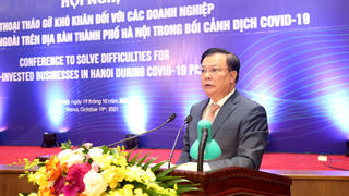 Bí thư Hà Nội khẳng định tập trung hỗ trợ các doanh nghiệp vượt qua khó khăn vì COVID-19