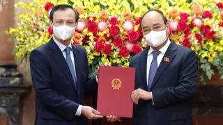 Chủ tịch nước trao quyết định bổ nhiệm 8 Đại sứ của Việt Nam
