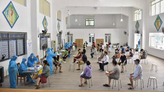 Xuất hiện nhiều chuỗi lây nhiễm phức tạp, Hà Nội cần chống dịch ở mức độ cao hơn