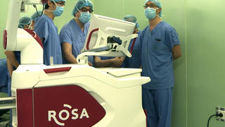 Công an tìm người bị ‘móc túi’ trong vụ nâng khống hơn 10,5 tỷ tiền phẫu thuật ở BV Bạch Mai