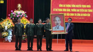 Xây dựng đội ngũ chuyên gia hàng đầu nghiên cứu lý luận về bảo vệ Tổ quốc