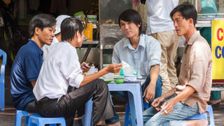 Cần quản lý thuốc lá thế hệ mới nhưng nên theo lộ trình