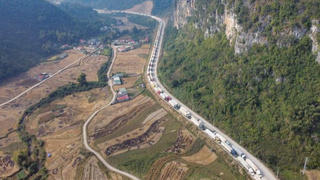 Giải quyết sớm tình trạng ùn ứ gần 5.800 xe hàng tại các cửa khẩu Việt – Trung