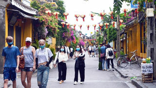 Xây dựng lộ trình mở cửa đón khách du lịch quốc tế 