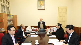 Tuyệt đối không dao động nhưng phải giải quyết các vấn đề kịp thời, chính xác