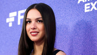 Nữ ca sĩ 19 tuổi Rodrigo sẽ giành 4 giải thưởng chính của Grammy 2022?