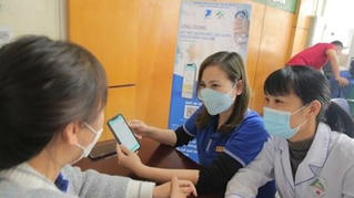 VNPT cùng Bệnh viện Đa khoa tỉnh Lào Cai ứng dụng công nghệ trong công tác chăm, khám bệnh từ xa