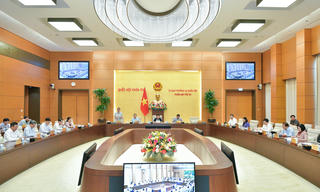 UBTVQH cho ý kiến Dự án Luật Đất đai (sửa đổi): ‘Nới’ thời hạn cấp sổ đỏ có thể có tác dụng ngược