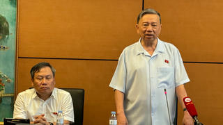 'Hàng chục người có dao, mã tấu để trong cốp xe thì không thể nói là đi phục vụ cho sản xuất'