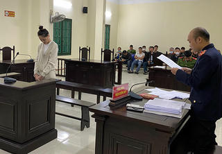 Thiếu nữ 9x lĩnh 5 năm tù vì buôn bán hàng giả