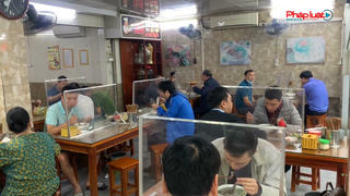 Hà Nội: Không khí tấp nập trong ngày đầu cho phép nhà hàng ăn uống bán tại chỗ
