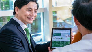 Vietcombank sẽ giảm hàng trăm tỷ đồng phí dịch vụ
