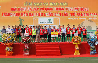 Đội bóng đá Bộ Tư pháp đạt Á quân Giải bóng đá các cơ quan trung ương mở rộng