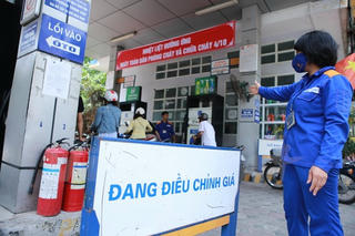 Đề xuất phương án rút ngắn chu kỳ điều hành giá xăng dầu còn 7 ngày