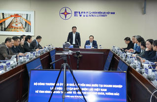 Bộ trưởng Bộ Công Thương làm việc về xây dựng giá bán lẻ điện bình quân