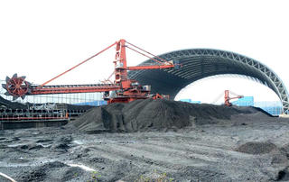 Giá thành sản xuất điện 2023 ước tính vẫn cao hơn giá bán lẻ điện bình quân