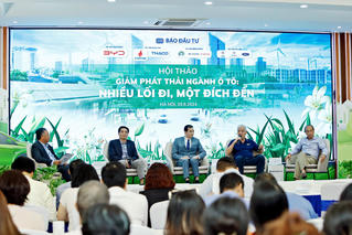 Có dễ hiện thực hóa tiềm năng thị trường xe 'xanh'?