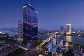Khách sạn Courtyard by Marriott Danang Han River: Sự giao thoa giữa chuẩn mực toàn cầu và văn hóa bản địa 