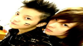 “Bị” đồng tính do ở chung phòng với bạn les?