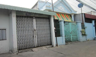 Kẻ ngáo đá hoang tưởng, nhầm tiếng karaoke là 'sói hú' 