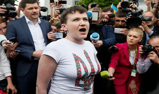 Nadia Savchenko – người hùng mới của Ukraina