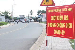 Bình Phước yêu cầu người lao động tạm thời không đến TP HCM, Bình Dương