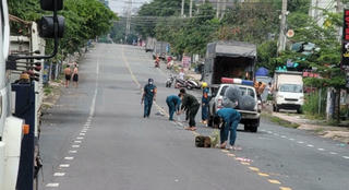 Tháo dỡ hàng rào ngăn dịch kiểu nửa vời sau phản ánh của báo chí